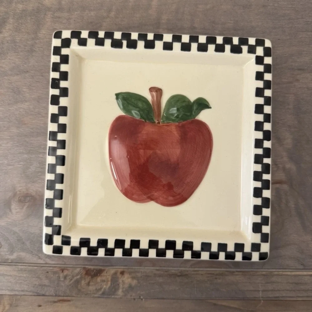 VTG Cottagecore Painted Apple Sakura China‎ Co Ceramic Square Trivet Checkered